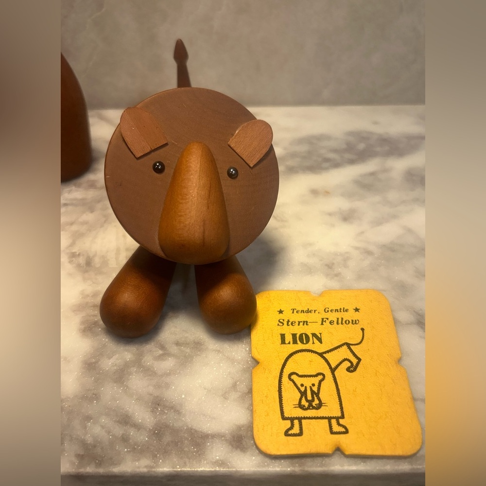 3 Senshukai Royal pet teak elephant, giraffe and Lion with card - Picture 2 of 11